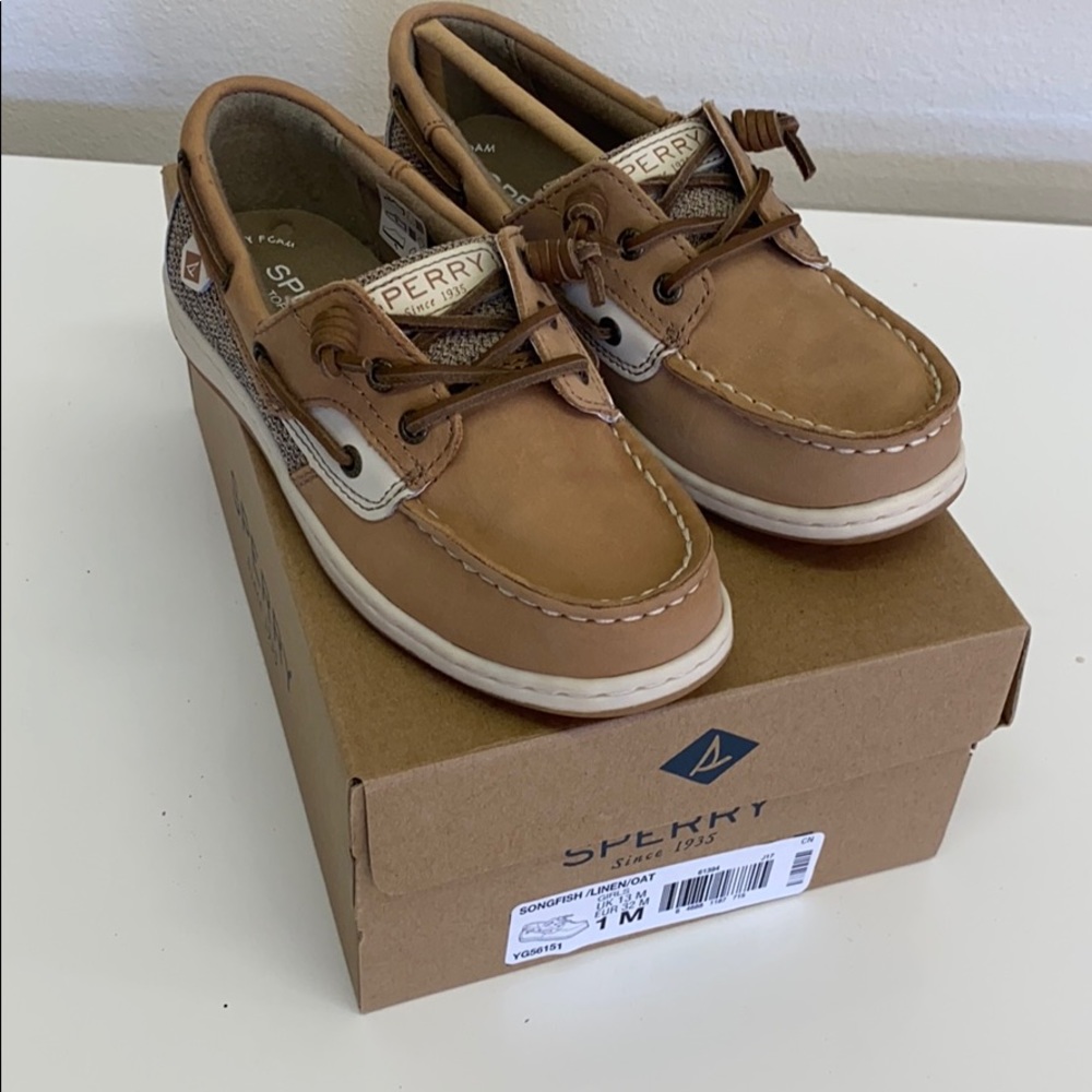 Sperry’s Songfish girl’s shoes size 1